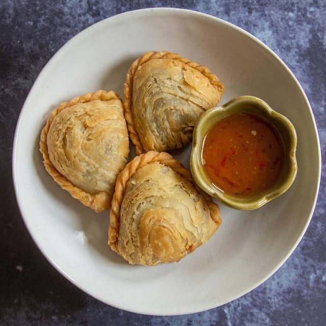 Curry Puff.